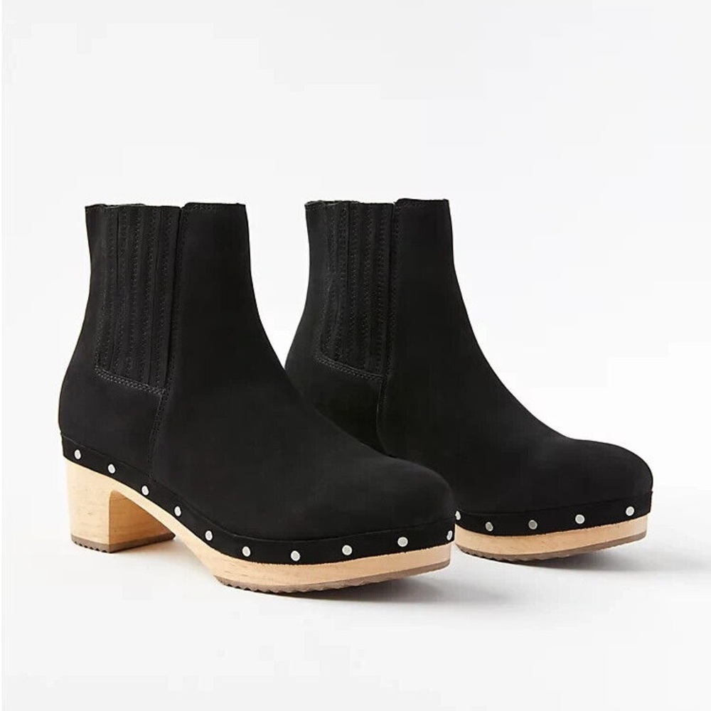 LOFT Clog Boot in Black.